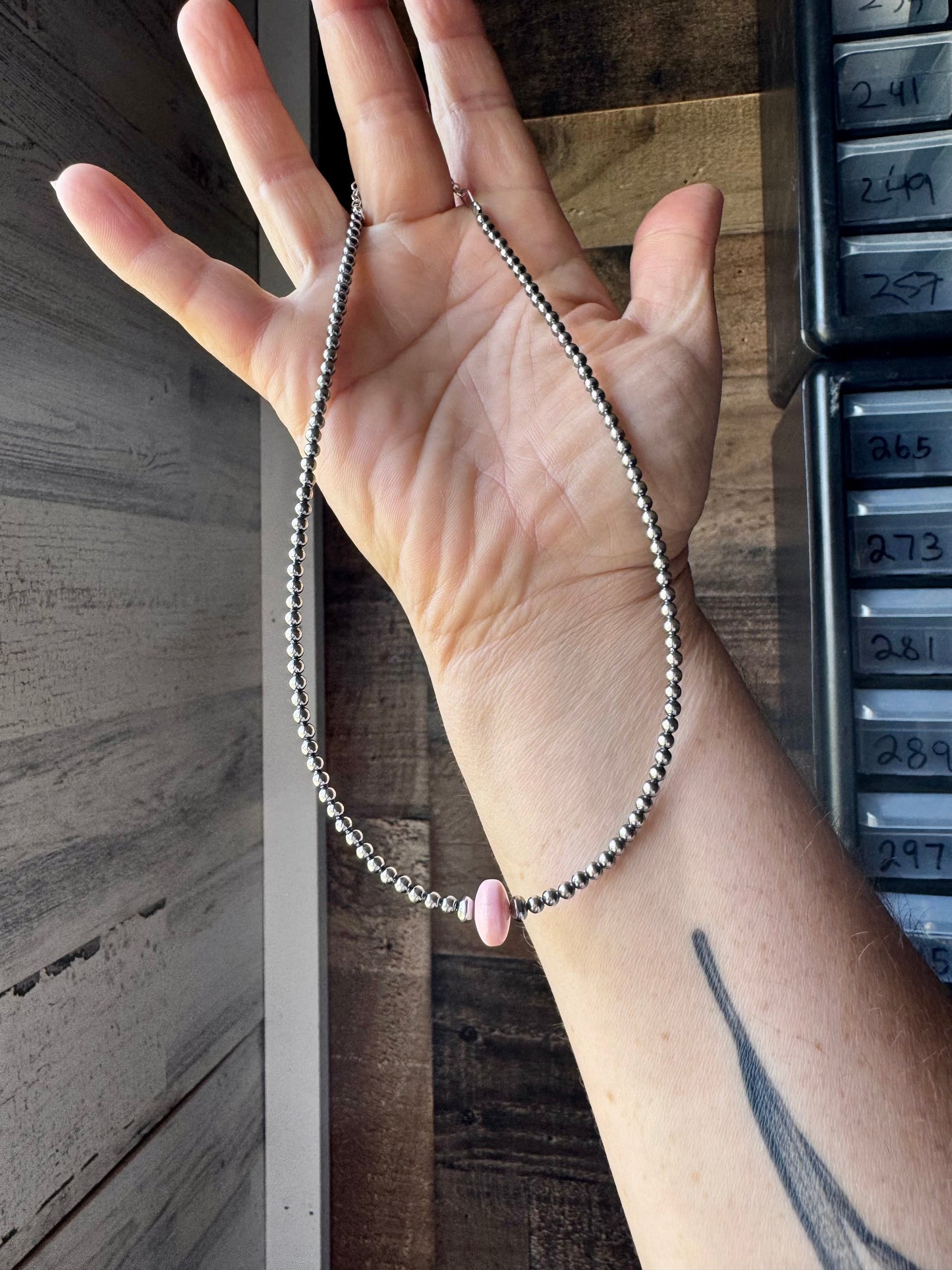 Sterling Silver Pearl Choker – Pink Conch Saucer Center – 14.5" + Extender